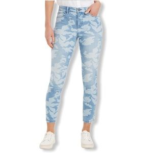 Style & Co Printed Tummy-Control Skinny Jeans